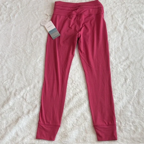 Vuori Daily Form Legging NWT. Size Medium - Picture 10 of 11